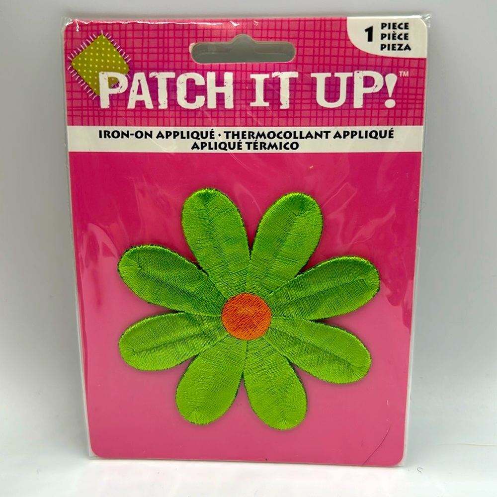 Patch It Up Green Daisy Flower Iron-on Applique